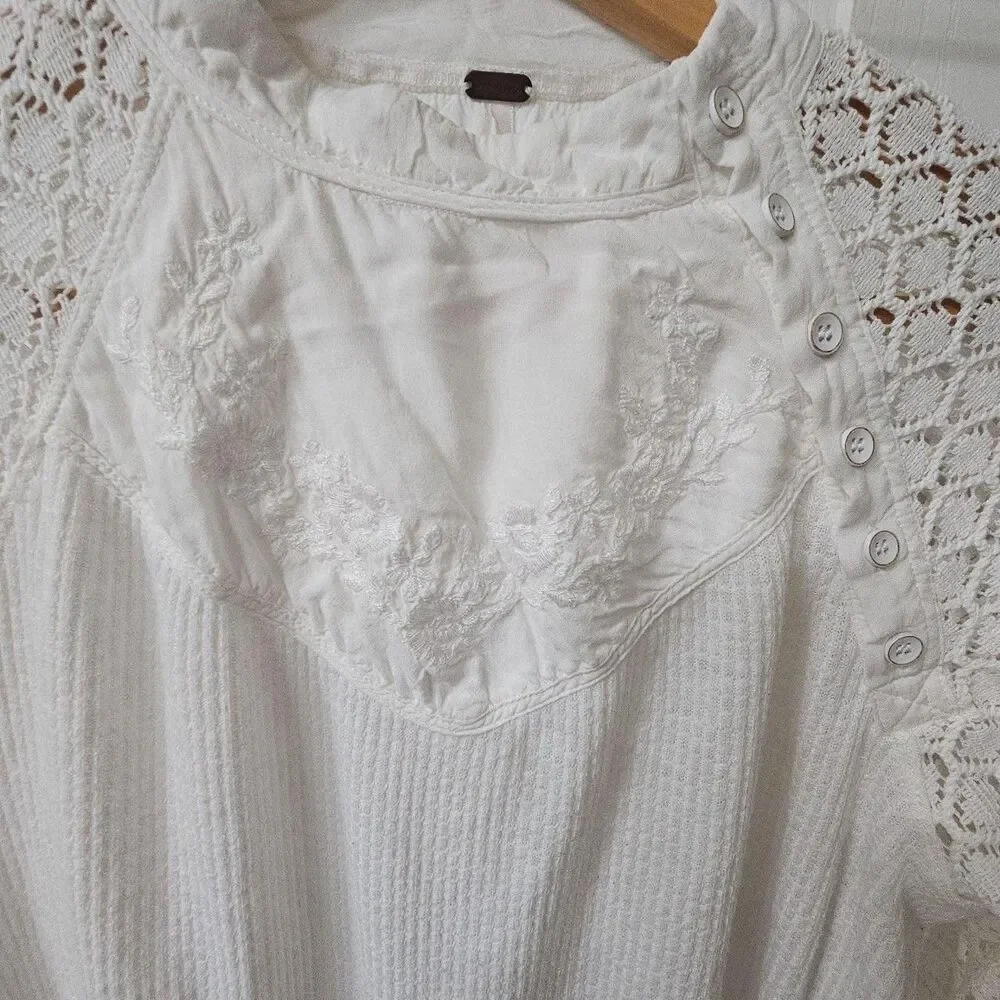 Free People White Lace Long Sleeve Blouse Size Small